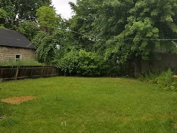 3rd image of 33 Sparkill Ave