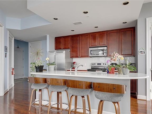 3rd image of 301 Virginia St #U1213