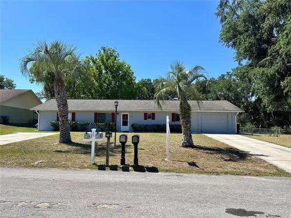 5926 SE 122nd Pl APT 2, Belleview, FL 34420