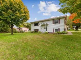 610 Martin Rd, Waterloo, IA 50701
