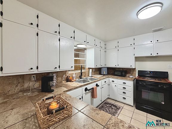 5th image of 1207 W Avenue M