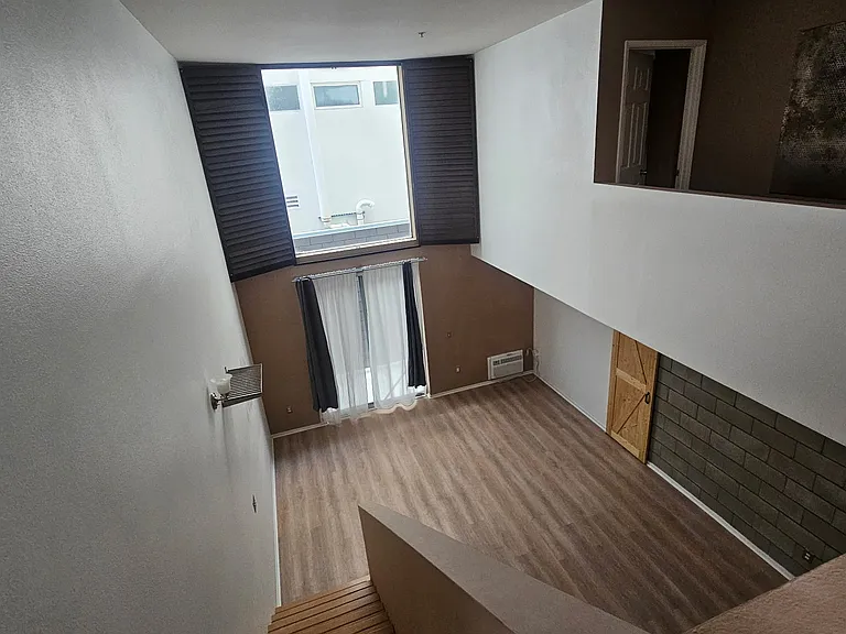 1944 State St #2 — Photo 9
