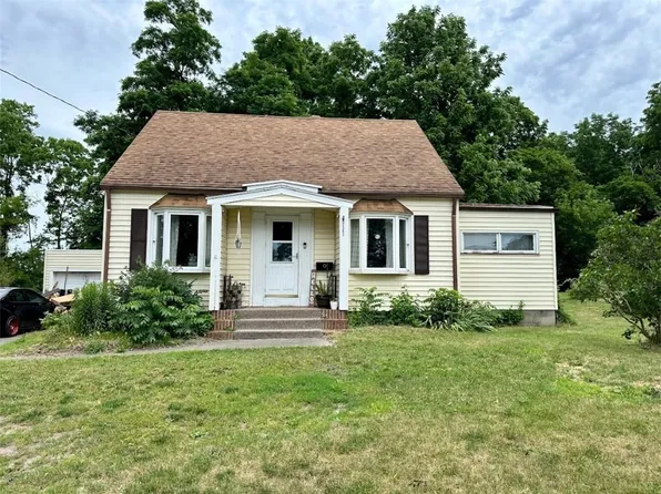 2563 Genesee St, Piffard, NY 14533