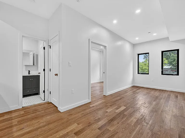 1201 Saint Johns Pl #2R — Photo 2