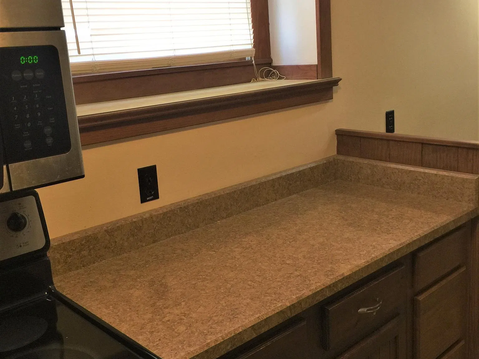 1 bed, 750 sqft, $1,095 — Photo 4