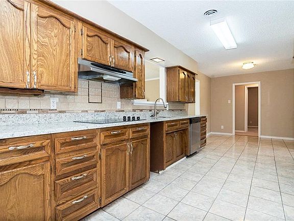 5th image of 13755 Littlecrest Dr