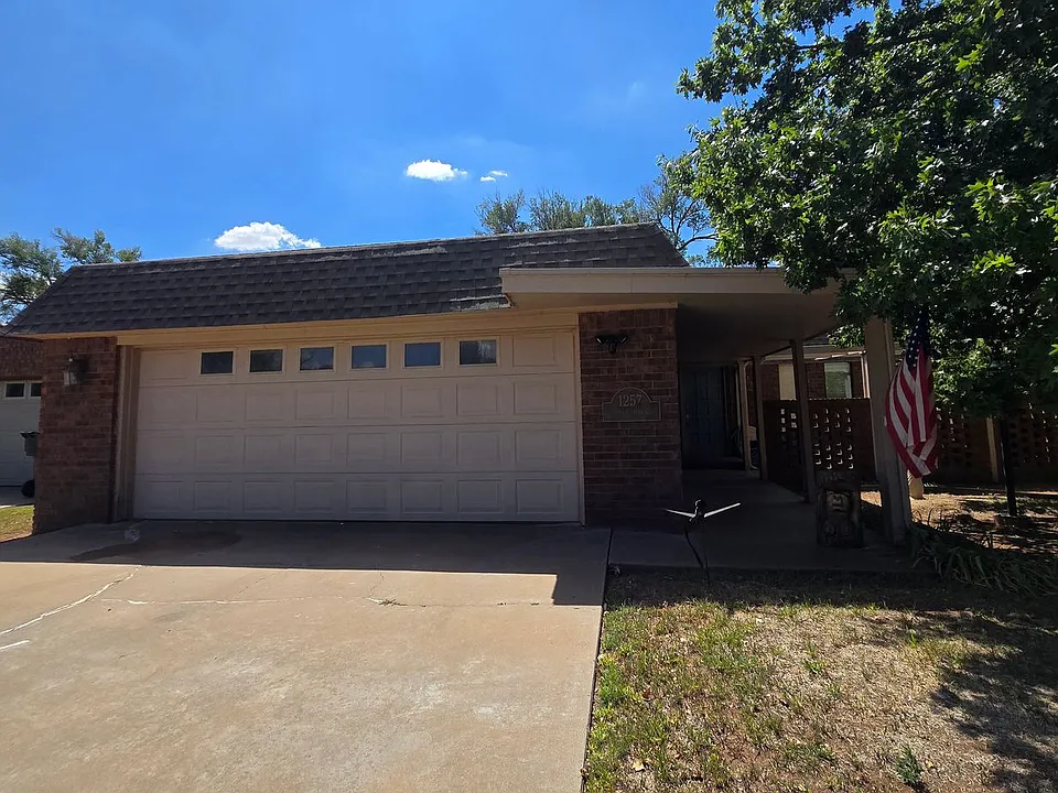 1257 Colonial Pkwy