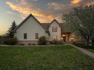 3180 Linden Dr, New Brighton, MN 55112