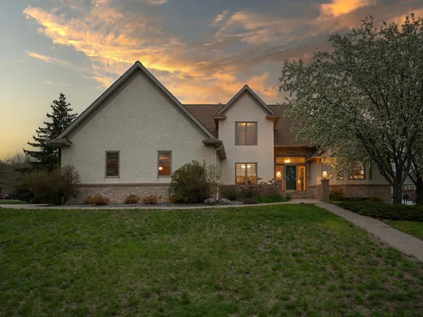 3180 Linden Dr, New Brighton, MN 55112