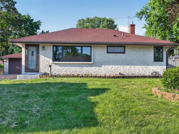 1502 Sherren Ave E, Maplewood, MN 55109