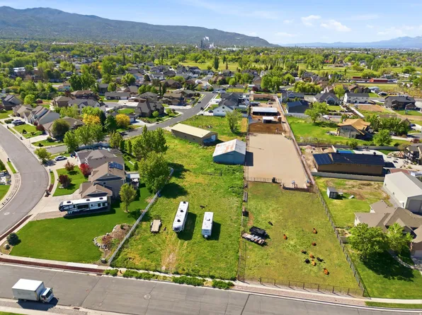 1017 W 1850 N, Woods Cross, UT 84087