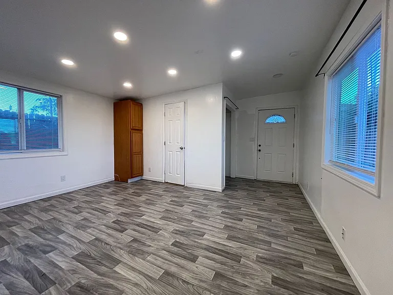 199 Bart Ave #A — Photo 5