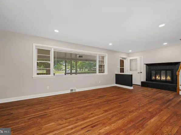 2400 Van Reed Rd, Reading, PA 19609
