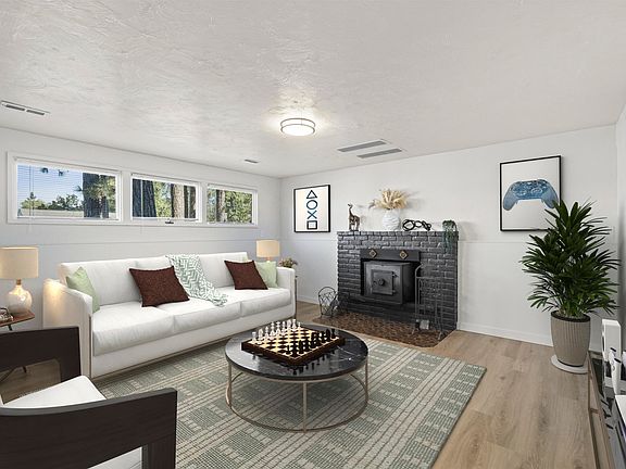 5th image of 4004 E 15th Ave