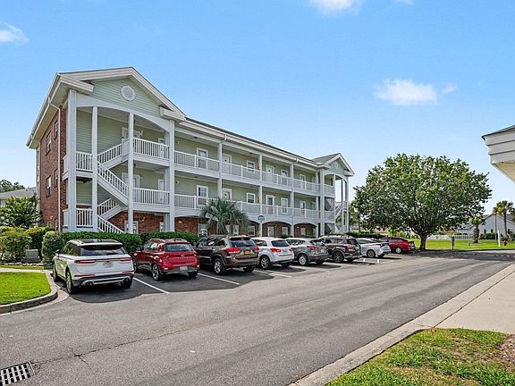 2nd image of 3955 Gladiola Ct. #202