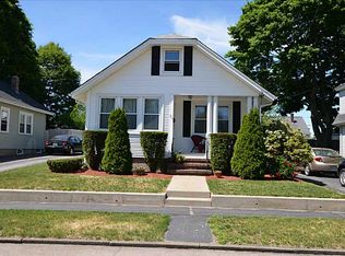 25 Hollywood Ave, Warwick, RI 02888