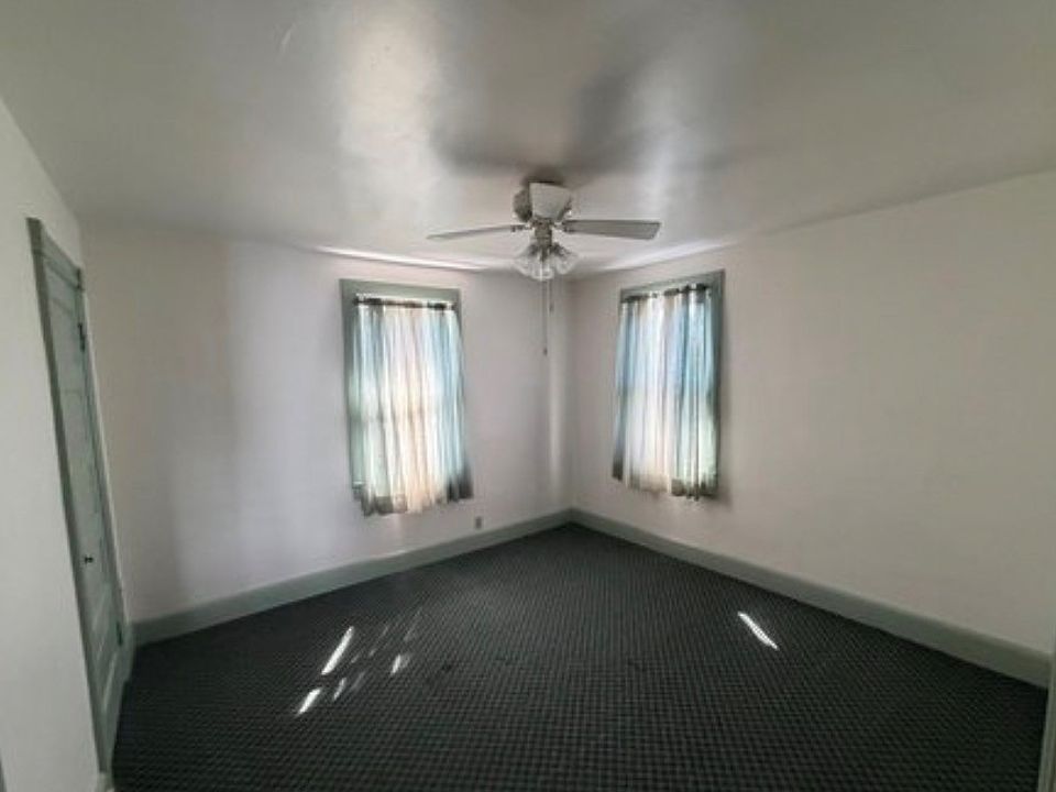 1st image of 20 Dickinson Rd #C
