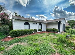 6932 Sandybrook Dr, Fort Worth, TX 76120