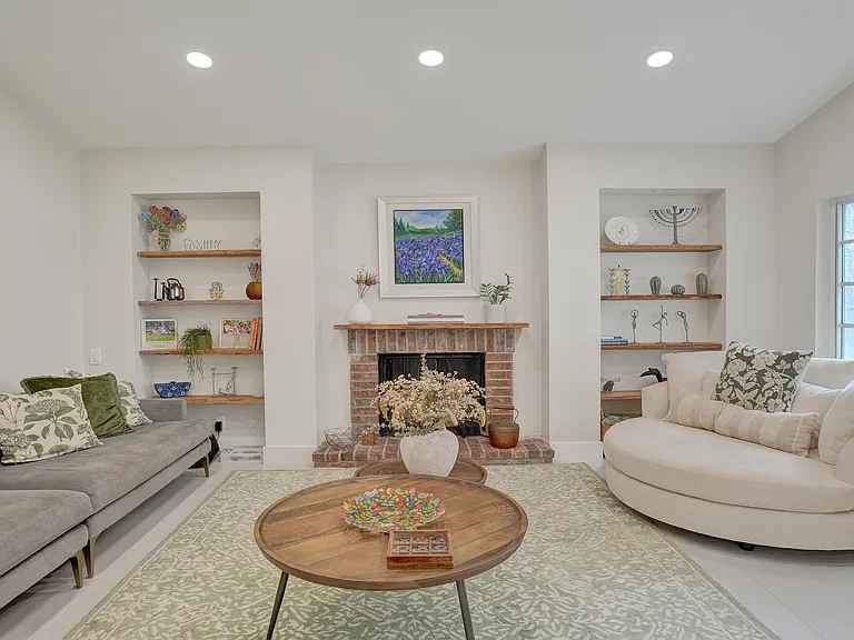 12213 Melissa Way — Photo 5