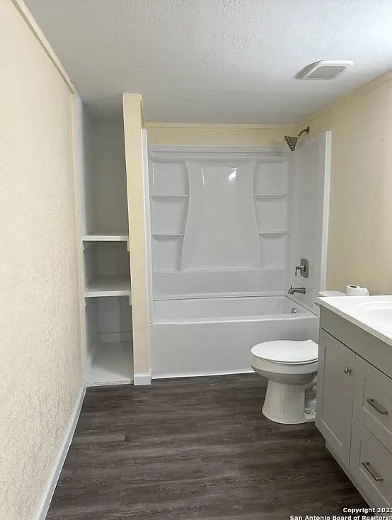 203 Fount Street - 203 F... — Photo 4