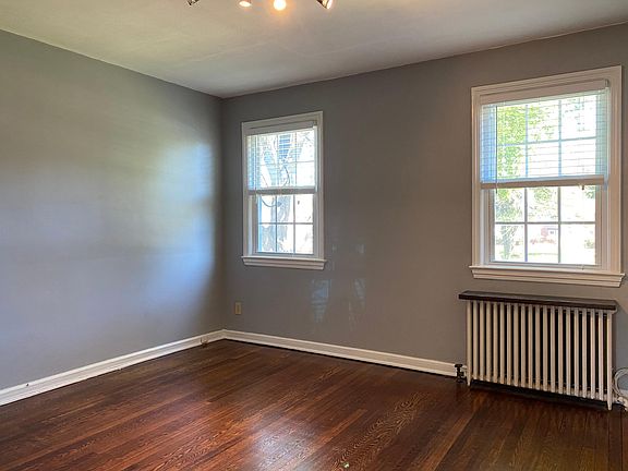 5th image of 51 Robin Rd