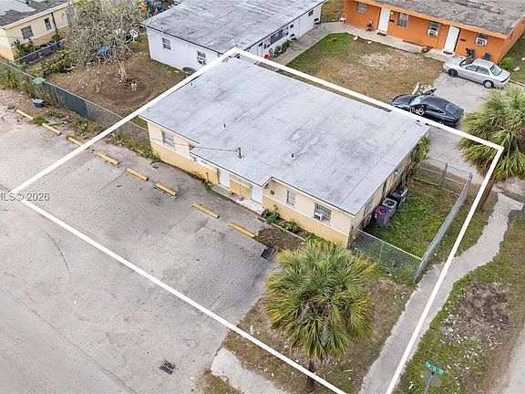 2nd image of 1101 SW 2nd St