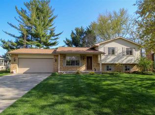311 Sunset Dr, Flushing, MI 48433