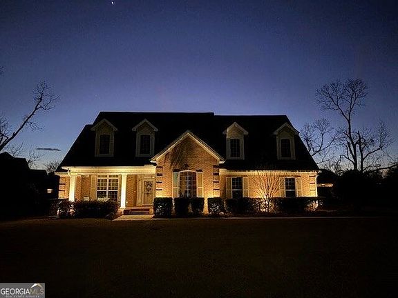 2nd image of 3804 Orchard Way