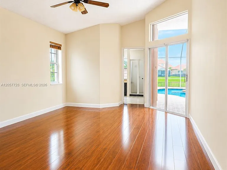 1041 Cedar Falls Dr — Photo 15