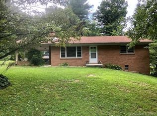 608 Oak Grove Rd, Flat Rock, NC 28731