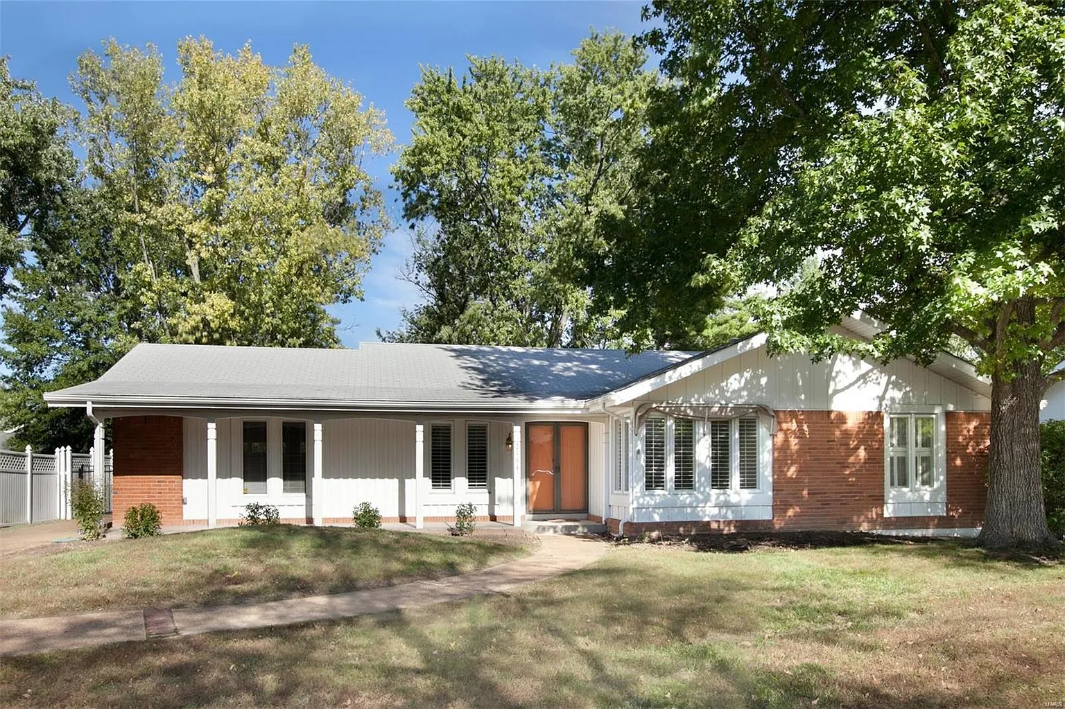 2164 Courtleigh Ln photo 1