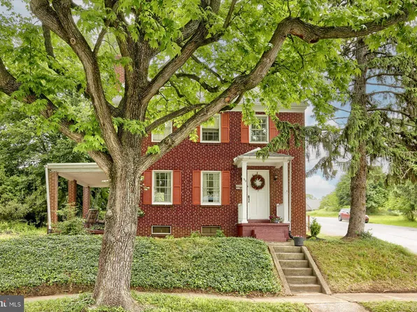 99 Riverview St, Steelton, PA 17113