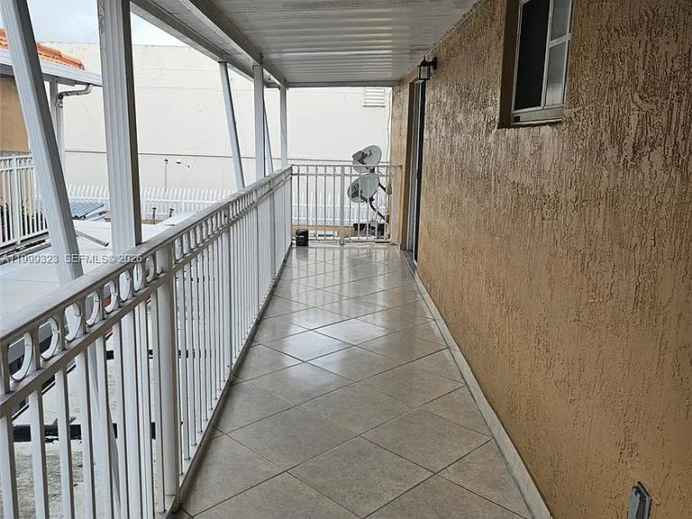 2527 W 76th St #208 — Photo 23