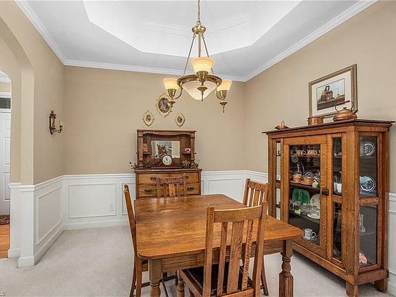 3rd image of 940 Laurel Creek Ln