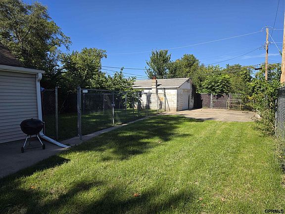 2nd image of 3012 Emmet St