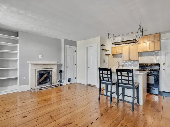 16 Hancock St APT 5F, Boston, MA 02114