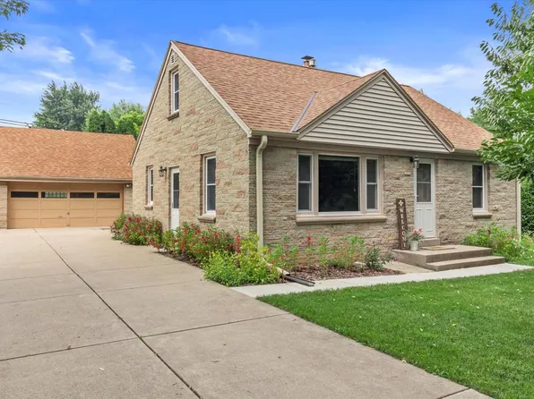 1005 Garvens AVENUE, Brookfield, WI 53005