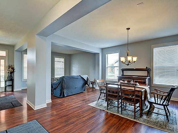 4th image of 8188 Long Walk Ct