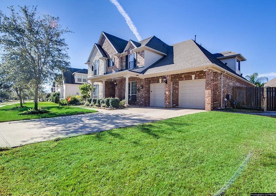 1st image of 12016 Cedar Creek Dr