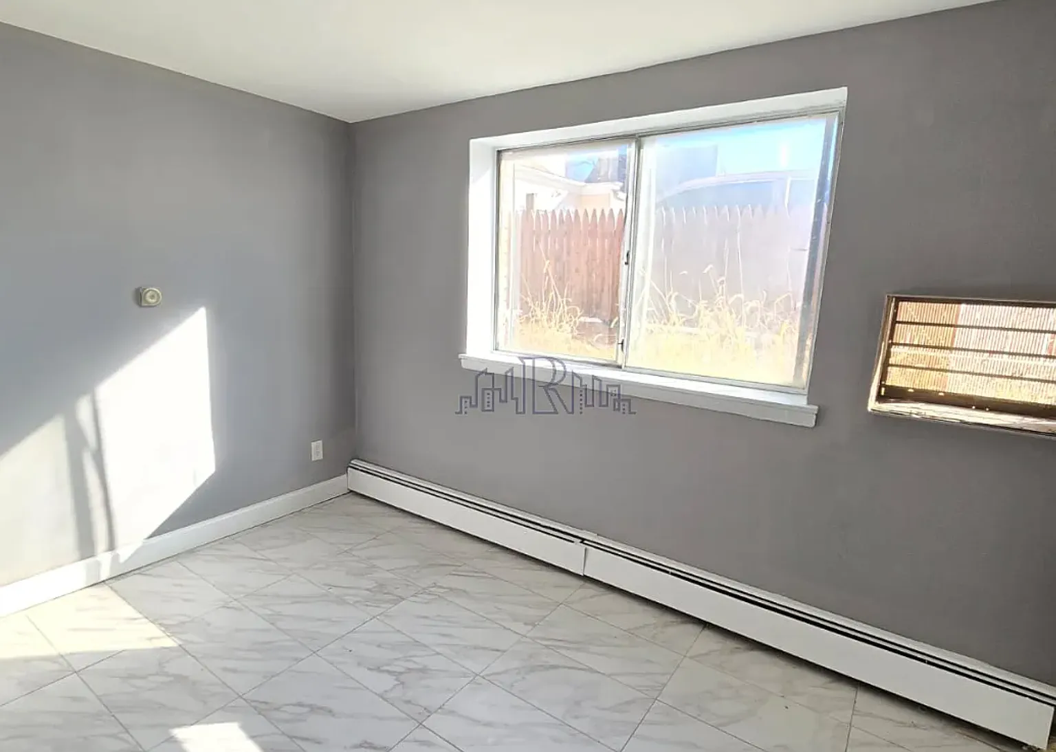 2 bed, 800 sqft, $1,799 — Photo 2