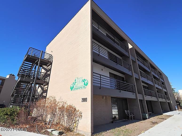 1st image of 2000 Prospector Ave #304