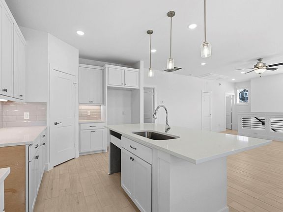 4th image of 15835 Invergelder Dr