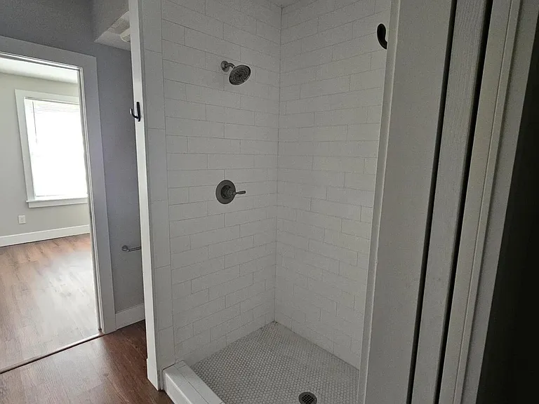 4 W Desoto St — Photo 23