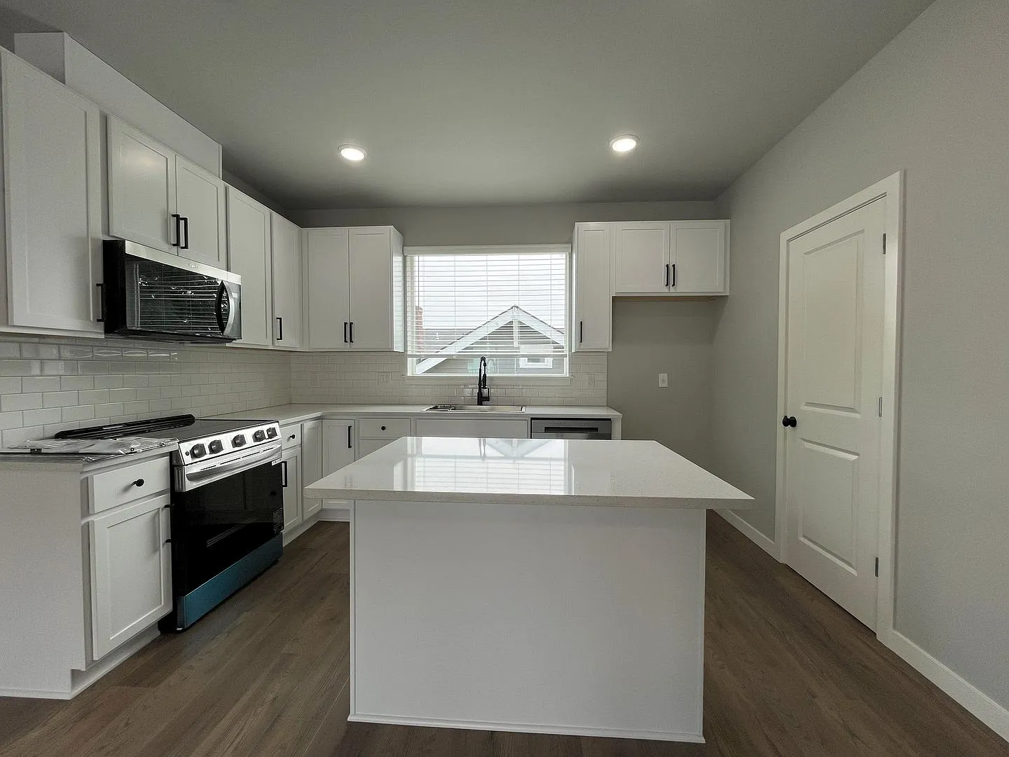 Luxury Living with Granite Counters & Stainless Steel Appliances — Photo 4