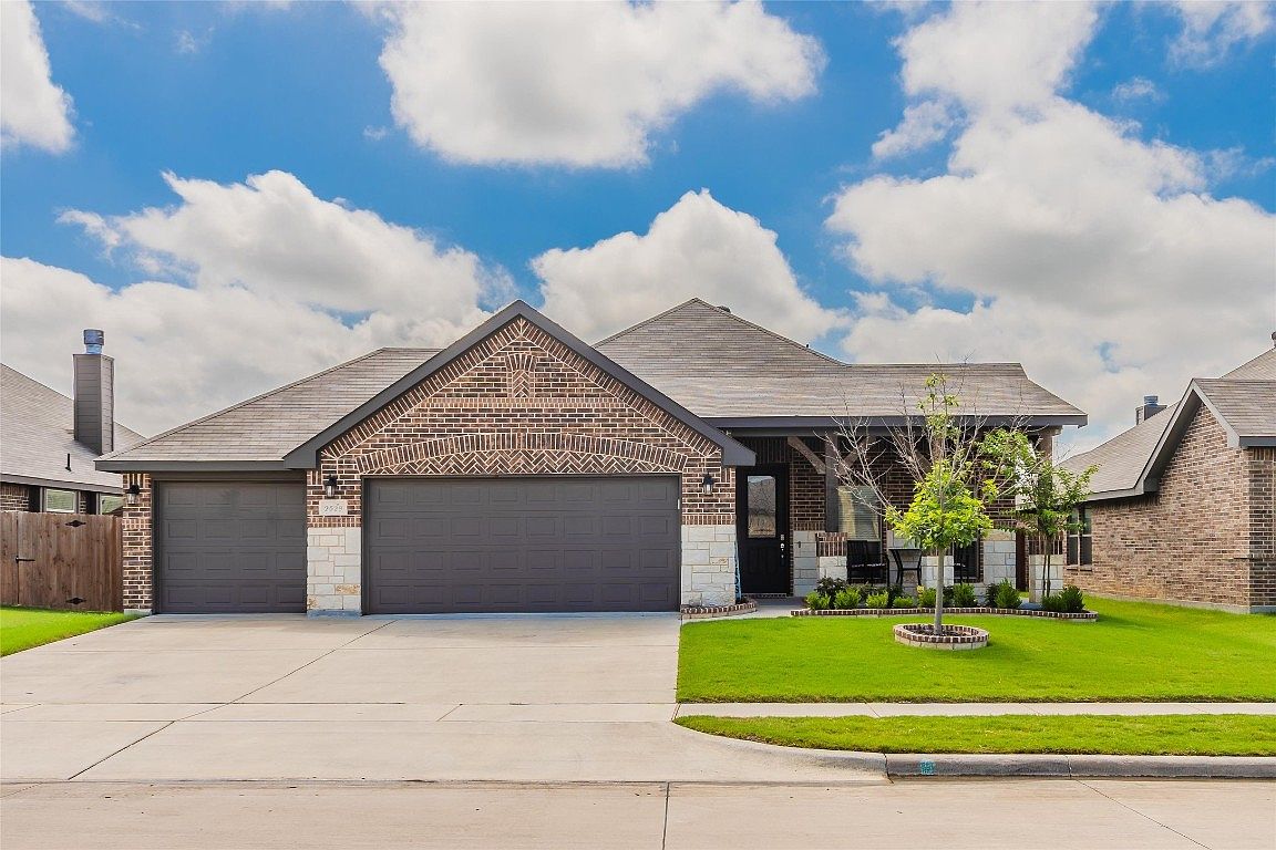 2529 Weatherford Heights Dr, Weatherford, TX 76087 | Zillow