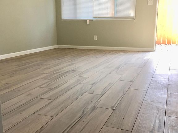 4th image of 4516 Palm Ave