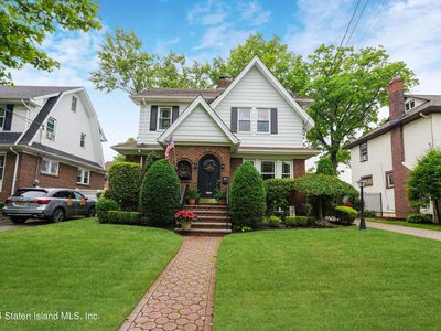 18 Crystal Ave, Staten Island, NY, 10302