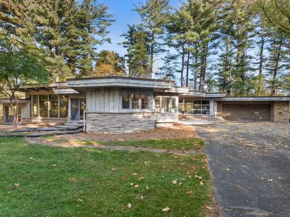 1302 Ridgewood LANE, Sheboygan, WI 53081