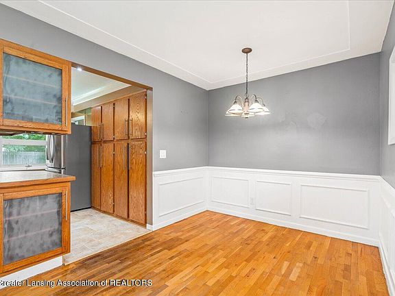 5th image of 4554 Eastwood Dr