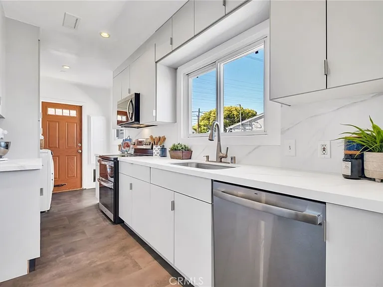 2815 Barkley Ln — Photo 16